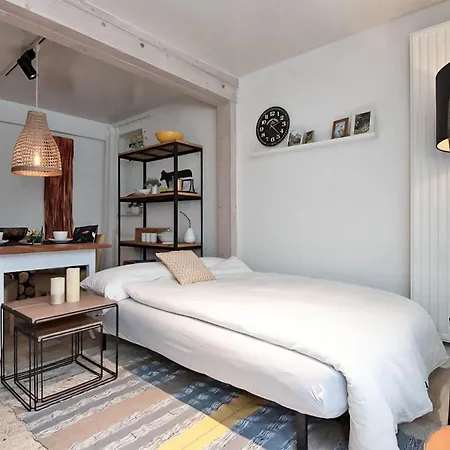 Pet Friendly In With Kitchen Suhl